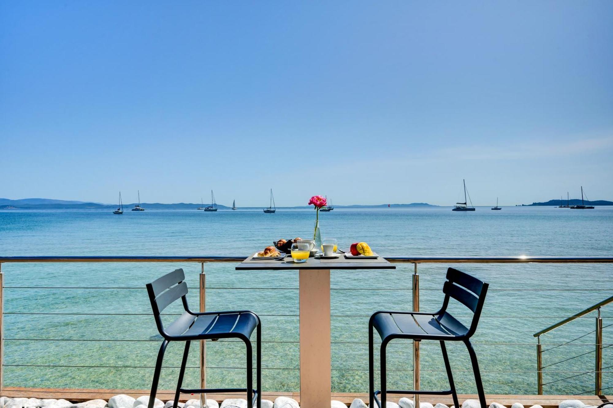 Hotel Bor Hyères Екстериор снимка