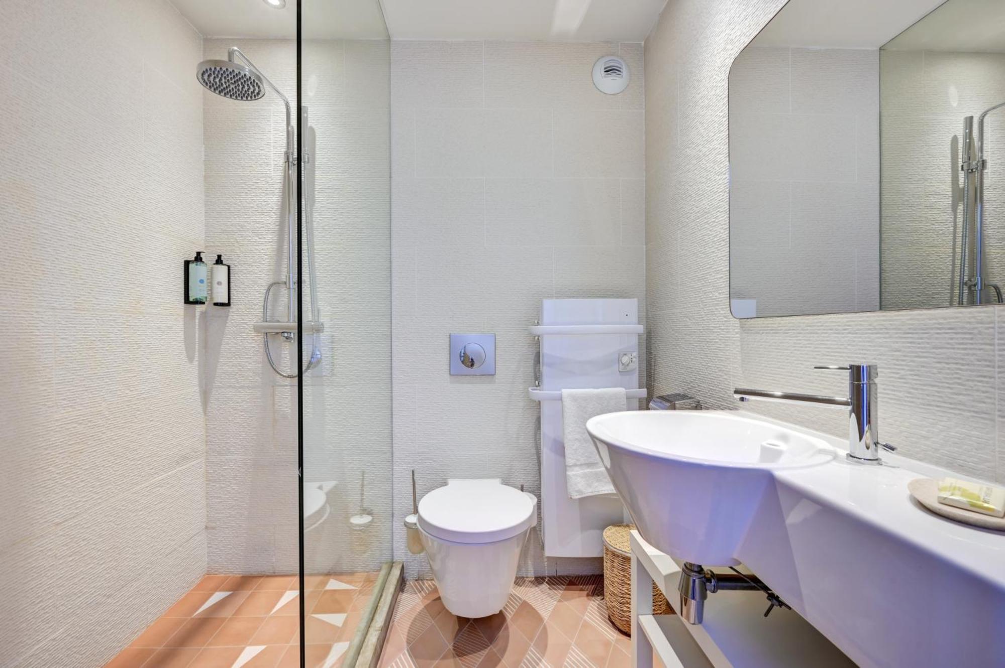 Hotel Bor Hyères Екстериор снимка