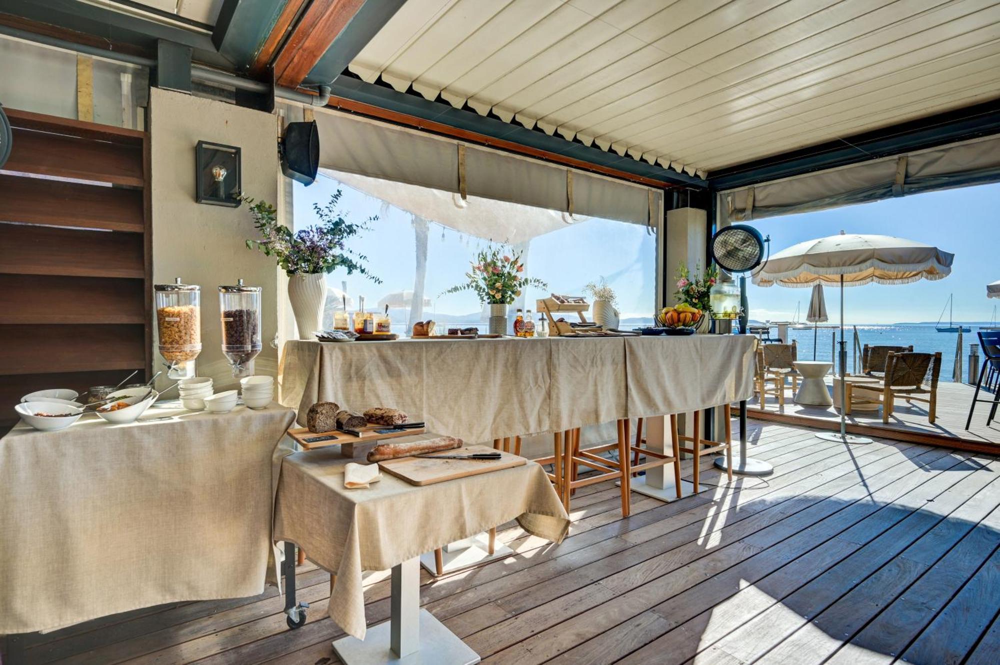 Hotel Bor Hyères Екстериор снимка